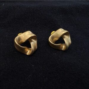 Gold Knot Earrings